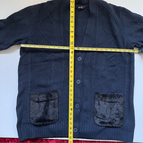 SVW Cable Knit Fur Trimmed Cardigan Sweater - Picture 13 of 14